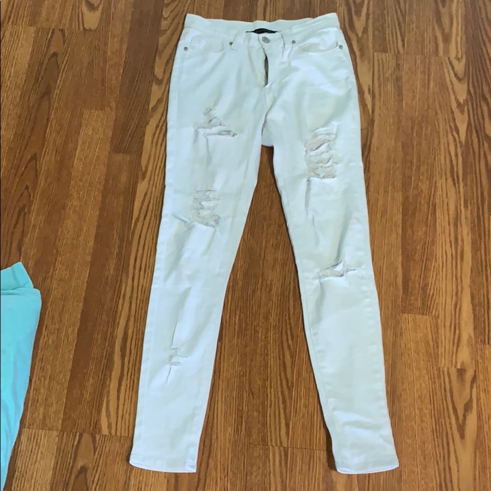 White ripped skinny jeans